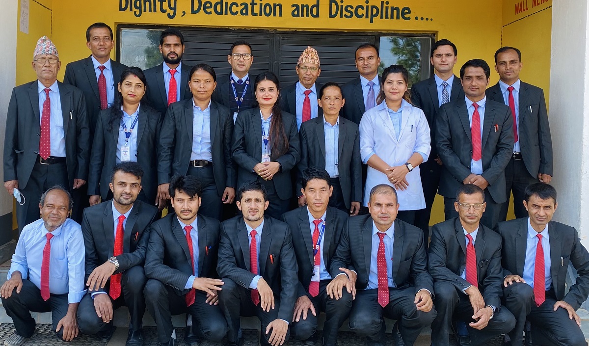 स्कुलका शिक्षकहरू। तस्बिरः महाकाली माध्यमिक विद्यालय